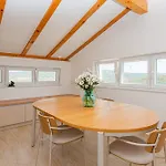 New! 14 Guests Villa, Breakfast & Pool