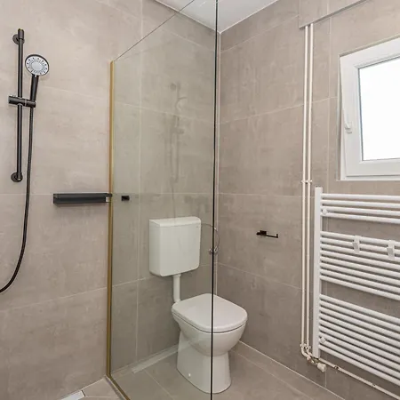 Villa New! 14 Guests Villa, Breakfast & Pool