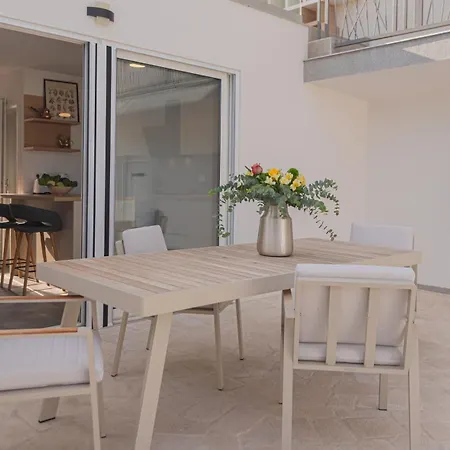 别墅 New! 14 Guests Villa, Breakfast & Pool *