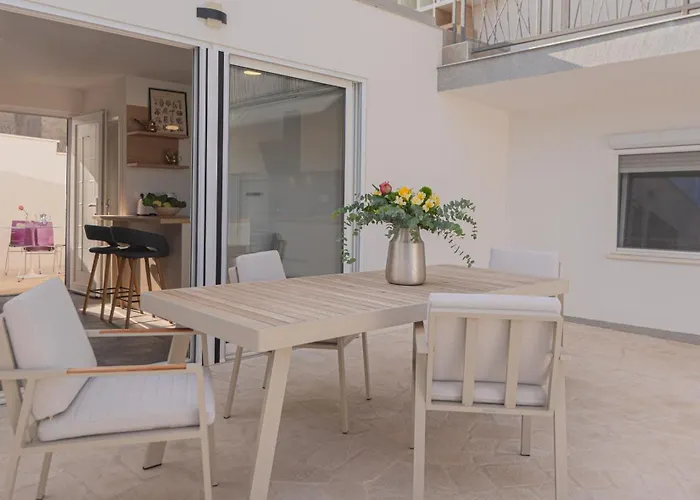 וילה New! 14 Guests Villa, Breakfast & Pool *